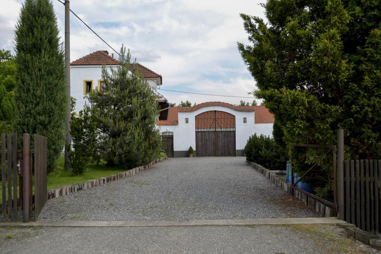 Blazkuv Statek Malsice Exterior foto